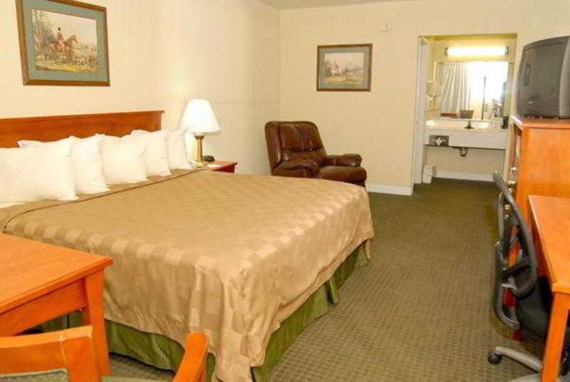 Quality Inn Maysville Room photo
